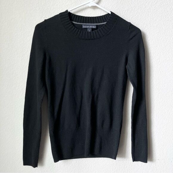Banana Republic Extra Fine Merino Wool Black Minimalist Academia Preppy Sweater - Picture 1 of 6